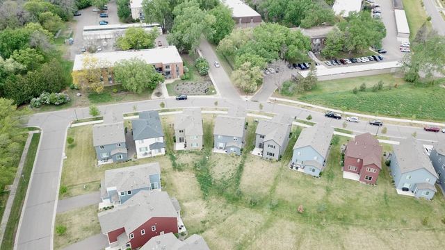 9923 Bluebird Street NW, Coon Rapids, MN 55433