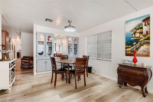 5107 Royal Avenue 235, Las Vegas, NV 89103