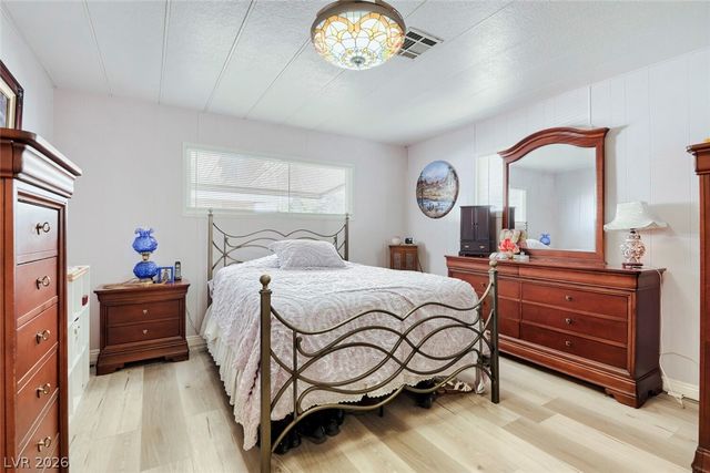 5107 Royal Avenue 235, Las Vegas, NV 89103