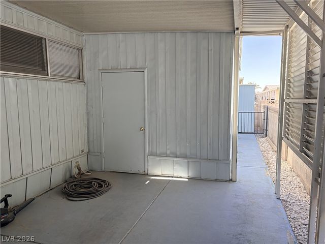 5107 Royal Avenue 235, Las Vegas, NV 89103