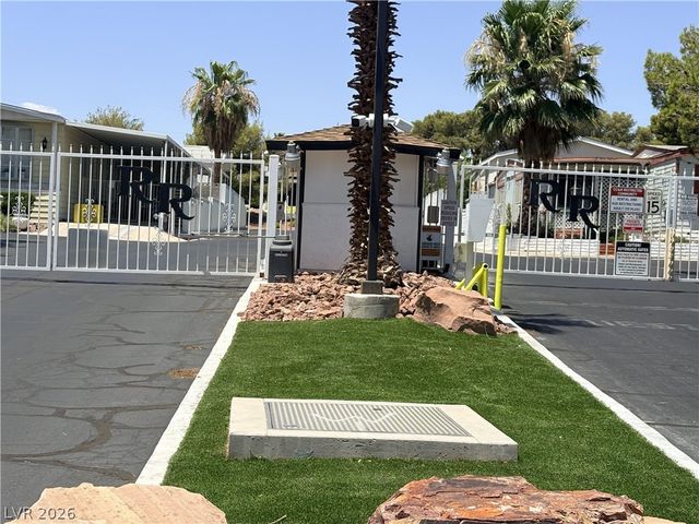 5107 Royal Avenue 235, Las Vegas, NV 89103