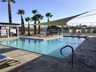 5107 Royal Avenue 235, Las Vegas, NV 89103