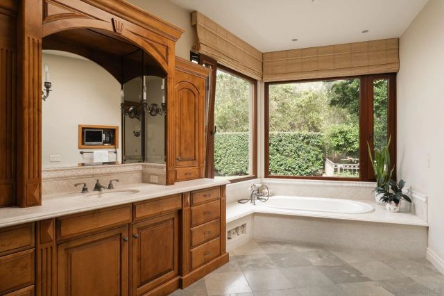 271 Ocean View Ave, Del Mar, CA 92014