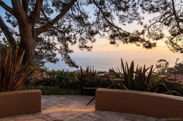271 Ocean View Ave, Del Mar, CA 92014