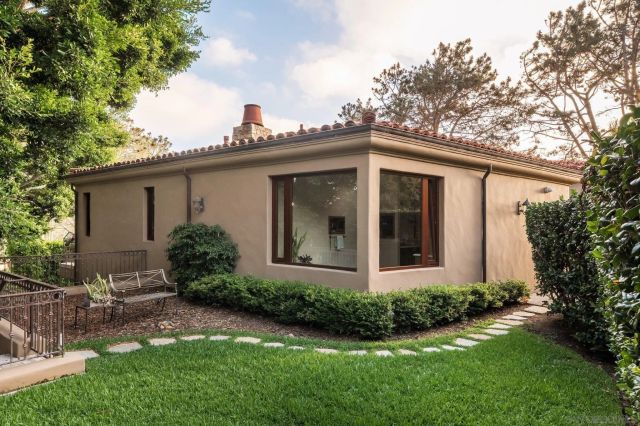 271 Ocean View Ave, Del Mar, CA 92014