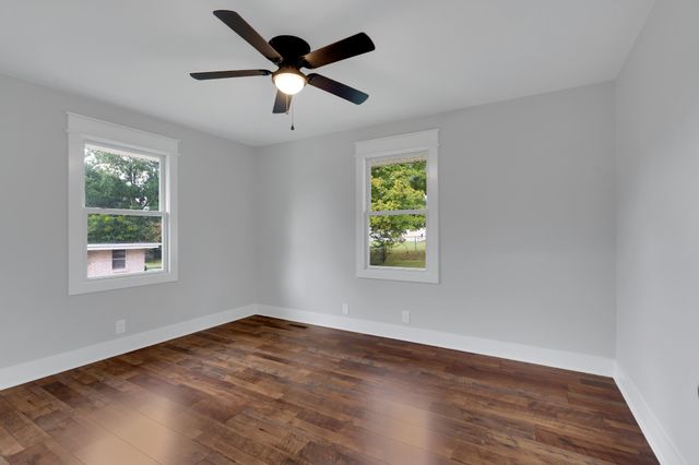 407 Dow Dr, Shelbyville, TN 37160