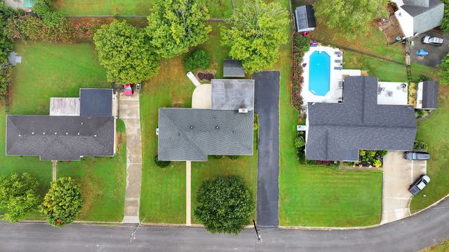 407 Dow Dr, Shelbyville, TN 37160