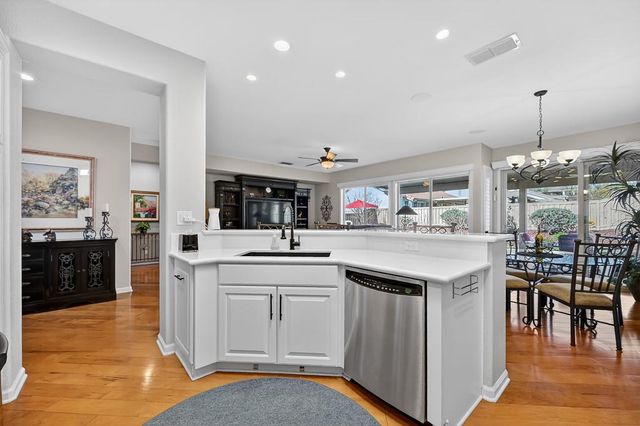 2241 Stepping Stone Ln, Lincoln, CA 95648