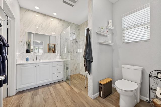 2241 Stepping Stone Ln, Lincoln, CA 95648