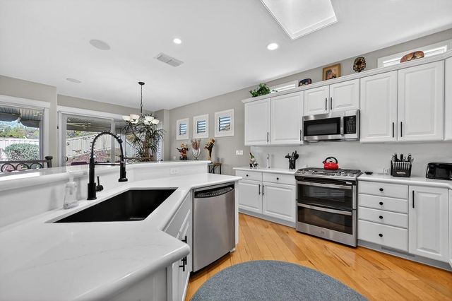 2241 Stepping Stone Ln, Lincoln, CA 95648