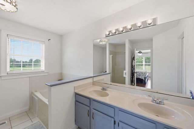 416 Hunters Run Drive, Richmond, KY 40475