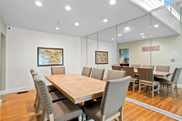 5101 W PLATT STREET, Tampa, FL 33609