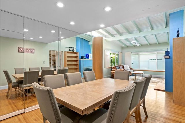 5101 W PLATT STREET, Tampa, FL 33609