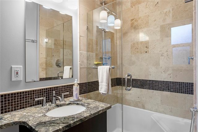 5101 W PLATT STREET, Tampa, FL 33609