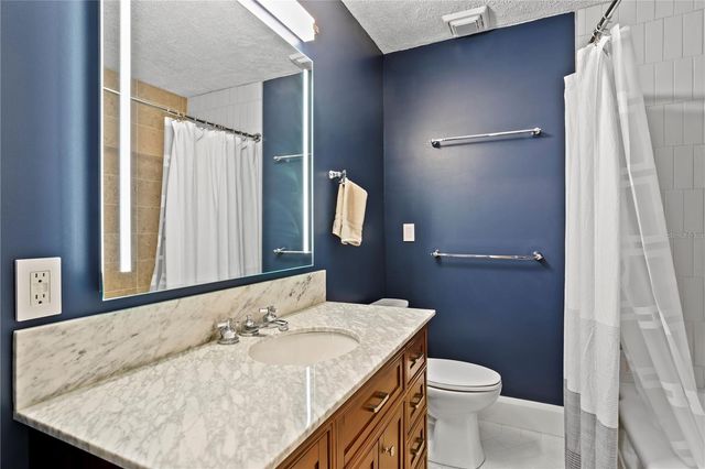 5101 W PLATT STREET, Tampa, FL 33609