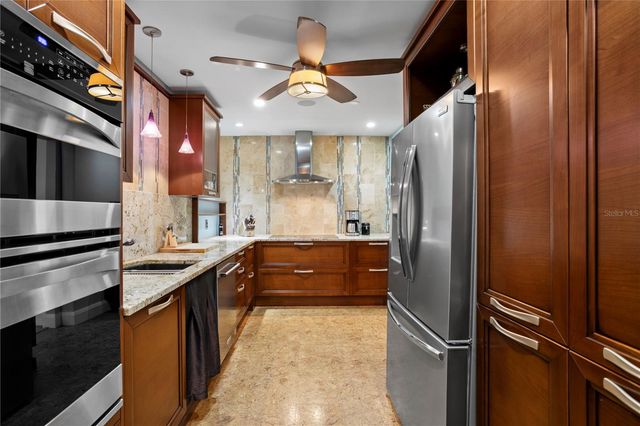 5101 W PLATT STREET, Tampa, FL 33609