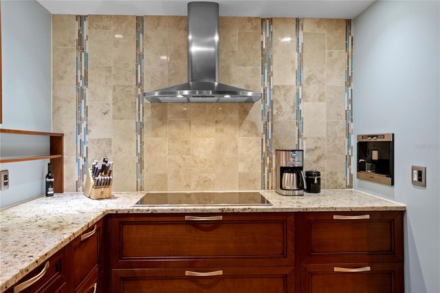 5101 W PLATT STREET, Tampa, FL 33609