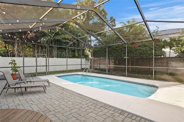 5101 W PLATT STREET, Tampa, FL 33609