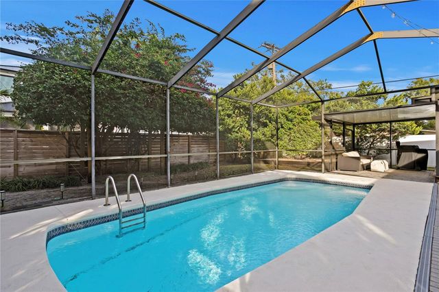 5101 W PLATT STREET, Tampa, FL 33609