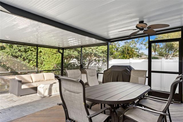 5101 W PLATT STREET, Tampa, FL 33609