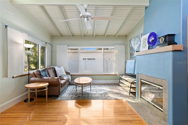 5101 W PLATT STREET, Tampa, FL 33609