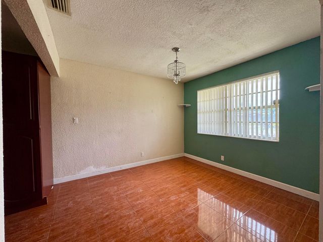 3941 NW 36th Terrace, Lauderdale Lakes, FL 33309