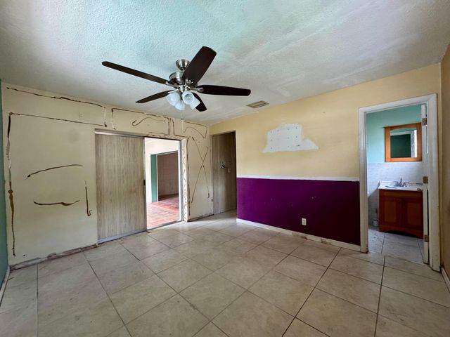 3941 NW 36th Terrace, Lauderdale Lakes, FL 33309