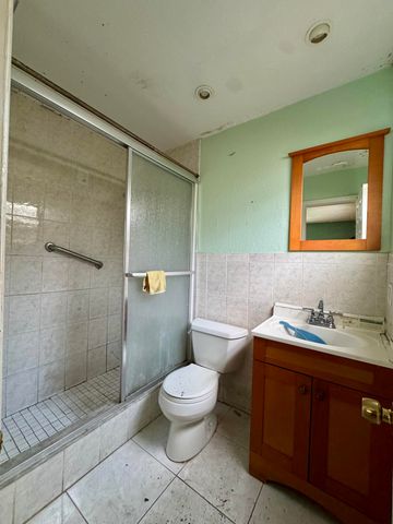3941 NW 36th Terrace, Lauderdale Lakes, FL 33309
