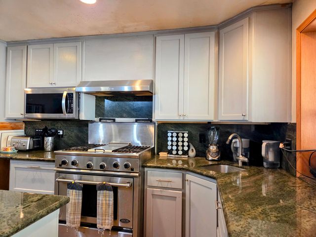 2940 Bear Creek Road, Weaverville, CA 96093