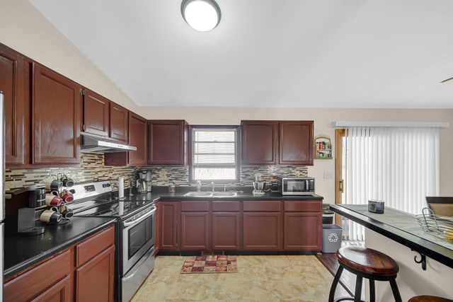 407 Aspen Street, Hebron, IN 46341