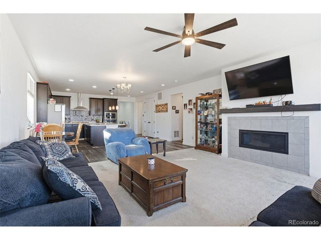 3322 Bella Luna Dr, Pueblo, CO 81001
