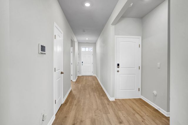 7452 Brady Ln, Antioch, TN 37013