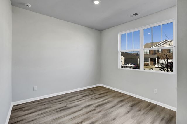 7452 Brady Ln, Antioch, TN 37013