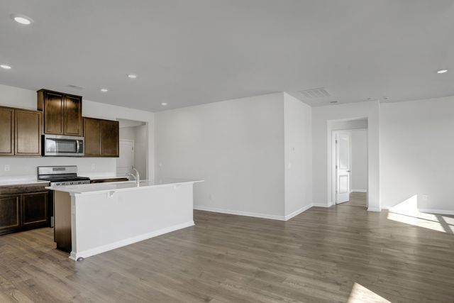 7452 Brady Ln, Antioch, TN 37013