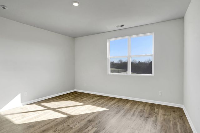 7452 Brady Ln, Antioch, TN 37013