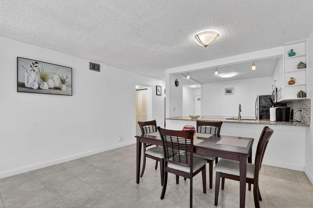 9110 Fairbanks Lane 5, Boca Raton, FL 33496