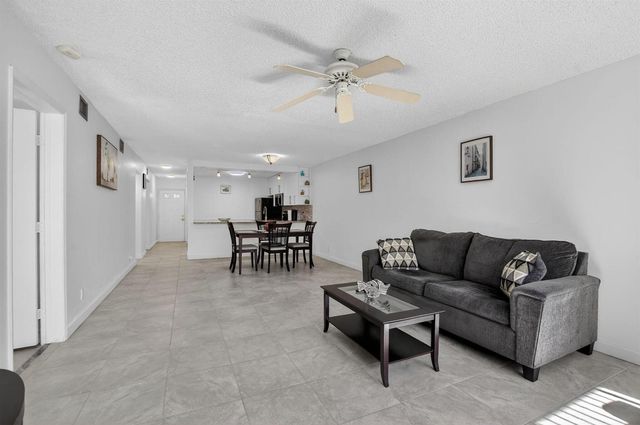 9110 Fairbanks Lane 5, Boca Raton, FL 33496