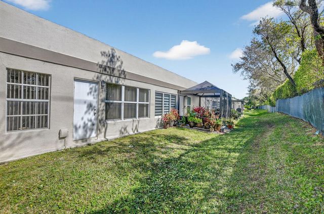 9110 Fairbanks Lane 5, Boca Raton, FL 33496