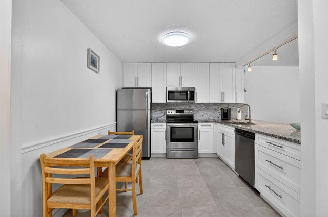 9110 Fairbanks Lane 5, Boca Raton, FL 33496