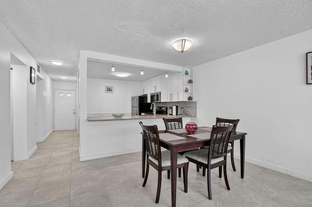 9110 Fairbanks Lane 5, Boca Raton, FL 33496
