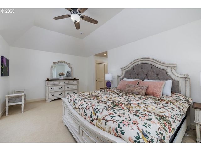 2303 Nw STIMPSON Ln, Portland, OR 97229
