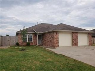 320 E Laura Street, Rogers, AR 72756