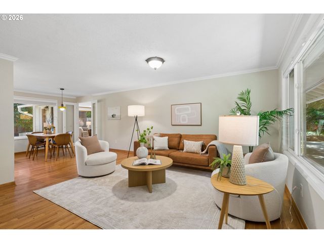 5253 TIMBERGROVE St, Lake Oswego, OR 97035