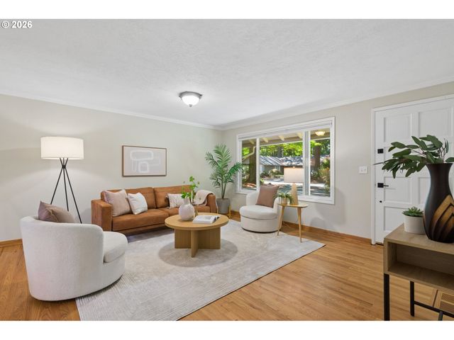5253 TIMBERGROVE St, Lake Oswego, OR 97035