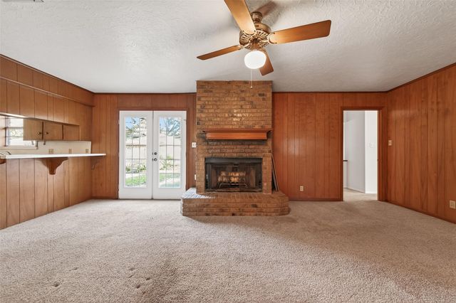 1215 Easy Street, Rosenberg, TX 77471