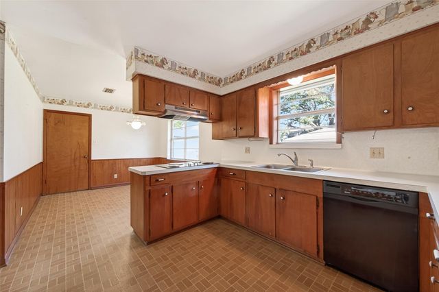 1215 Easy Street, Rosenberg, TX 77471