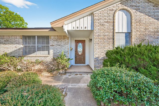 1215 Easy Street, Rosenberg, TX 77471