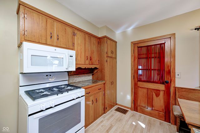 9525 N Lick Creek Road, Morgantown, IN 46160