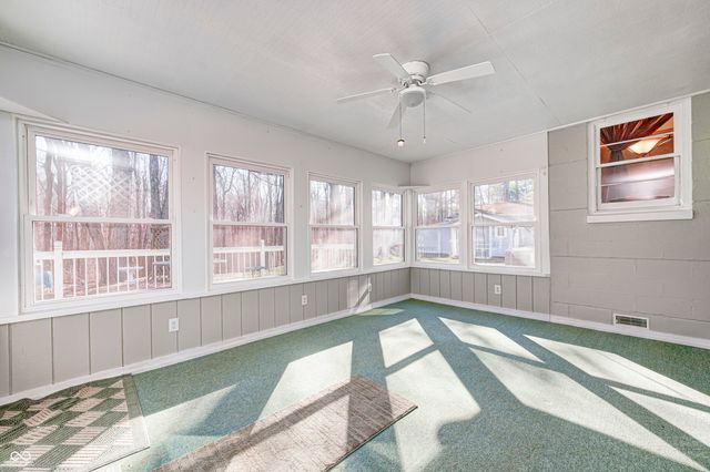 9525 N Lick Creek Road, Morgantown, IN 46160