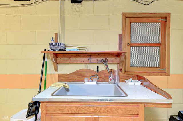 9525 N Lick Creek Road, Morgantown, IN 46160